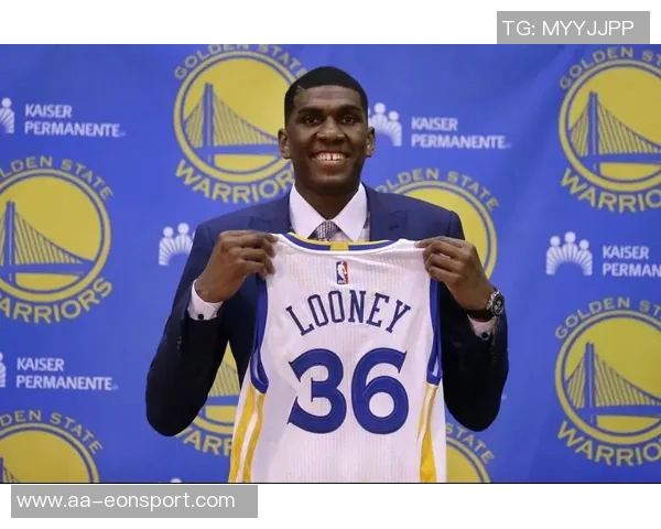 卢尼半场表现出色高效6中4贡献8分3篮板2助攻依然是卢姥爷