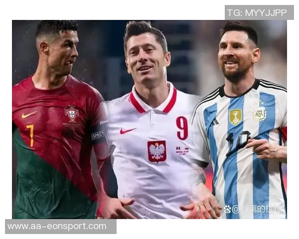 弗里克称赞莱万状态出众或许只有C罗能比肩