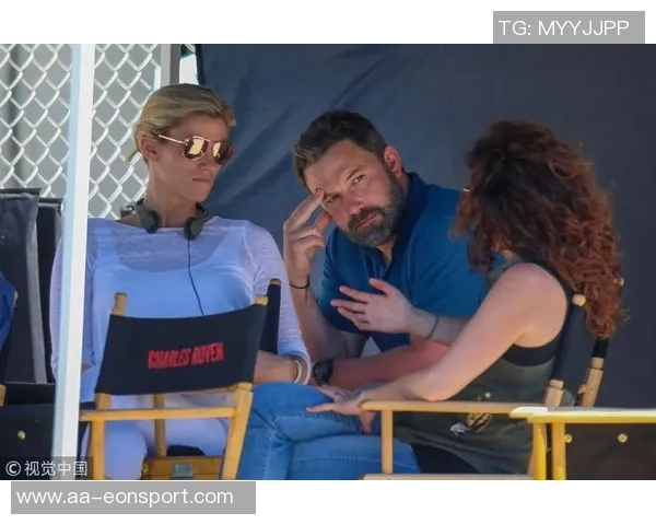 皮尔斯与女主持探讨禁忌话题引发热议是否应该尝试男友的私密行为