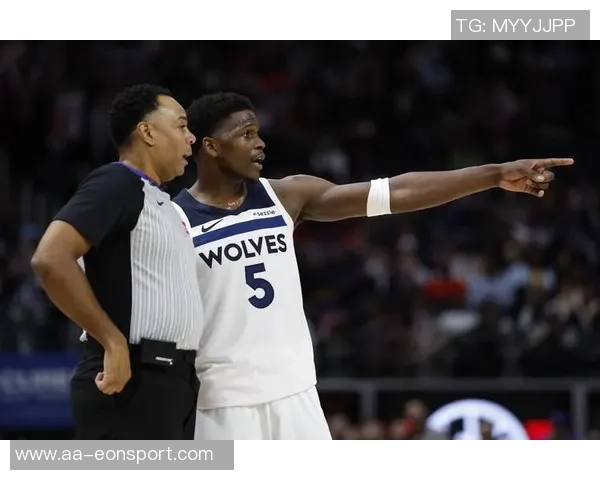 森林狼末节发力15-0逆转攻势里德与华子接连命中三分球