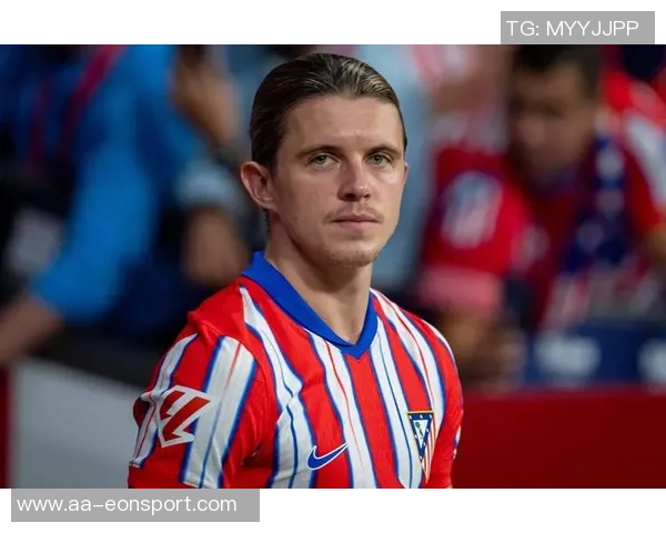 英格兰太太团成员归来加拉格尔模特女友分享生活点滴感慨万千